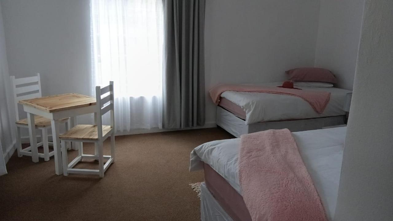 The Haven: Make Our Home Your Home Estcourt Exteriör bild